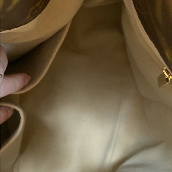 LV ARTSY. EUC. Dust bag, COA,Lv BOX included. Best condition I have seen. - Picture 5 of 15